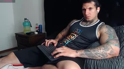 Snapshot of sebastian_muss chatting on 02.19.26 Sebastian online show from 02.19.26