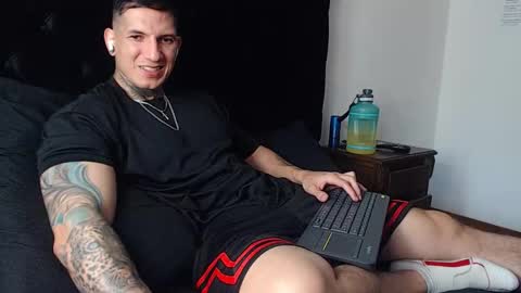 Snapshot of sebastian_muss chatting on 02.23.26 Sebastian online show from 02.23.26