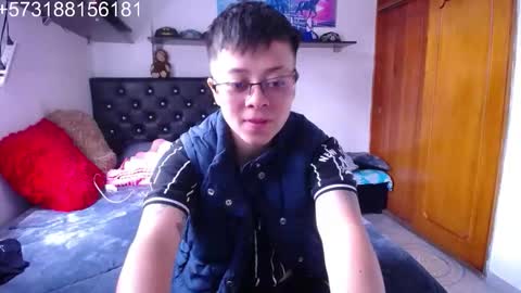 Snapshot of sebastian_posse chatting on 12.02.25 Myystiic online show from 12.02.25