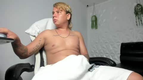 Snapshot of sebastiannoir1 chatting on 04.01.26 sebastiannoir1 online show from 04.01.26