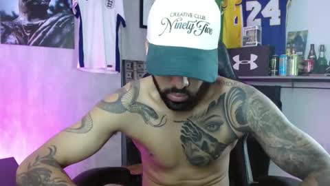 Snapshot of sebastiano_97 chatting on 12.22.25 Sebastiano online show from 12.22.25