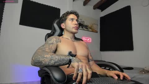 Snapshot of sebastianortizm chatting on 09.27.25 Lucian Sinclair online show from 09.27.25