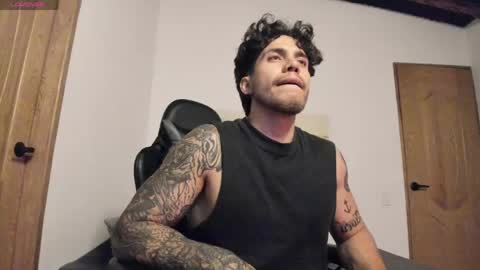 Snapshot of sebastianortizm chatting on 05.31.26 Lucian Sinclair online show from 05.31.26