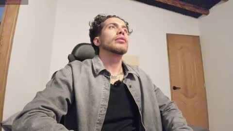 Snapshot of sebastianortizm chatting on 05.31.26 Lucian Sinclair online show from 05.31.26