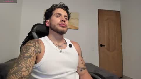 Snapshot of sebastianortizm chatting on 07.19.26 Lucian Sinclair online show from 07.19.26