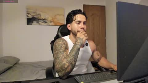 Snapshot of sebastianortizm chatting on 07.26.26 Lucian Sinclair online show from 07.26.26