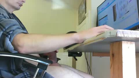 Snapshot of sebastianspalding450 chatting on 11.18.25 sebastianspalding450 online show from 11.18.25