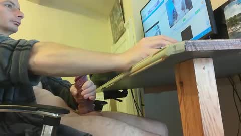 Snapshot of sebastianspalding450 chatting on 11.19.25 sebastianspalding450 online show from 11.19.25