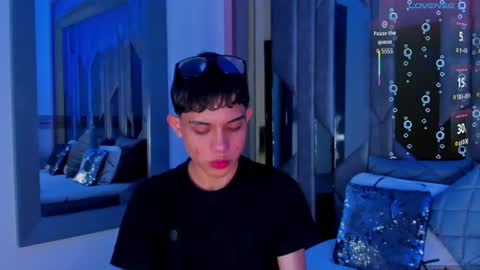 Sebastian online show from 06.12.26