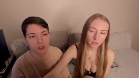 Snapshot of secret_dreams_ chatting on 12.17.24 Amanda and pair in a real life we love each other but can play with you online show from 12.17.24