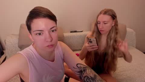 Snapshot of secret_dreams_ chatting on 12.18.24 Amanda and pair in a real life we love each other but can play with you online show from 12.18.24