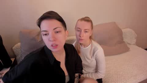 Snapshot of secret_dreams_ chatting on 02.24.25 Amanda and pair in a real life we love each other but can play with you online show from 02.24.25