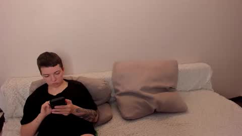 Snapshot of secret_dreams_ chatting on 11.06.25 Amanda and pair in a real life we love each other but can play with you online show from 11.06.25