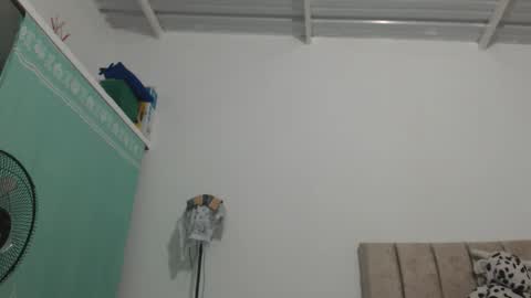 Snapshot of secret_justin chatting on 12.05.25 JUSTIN online show from 12.05.25