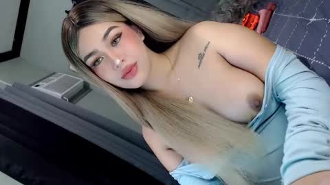 Snapshot of secret_lover22 chatting on 03.09.25 Chloe online show from 03.09.25