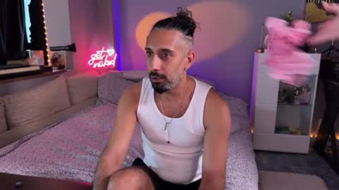 Secret Lovers online show from 06.15.26