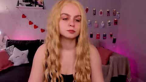 Vivien online show from 03.06.26