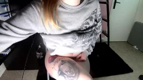 Snapshot of secretcouple67 chatting on 02.19.26 secretcouple67 online show from 02.19.26