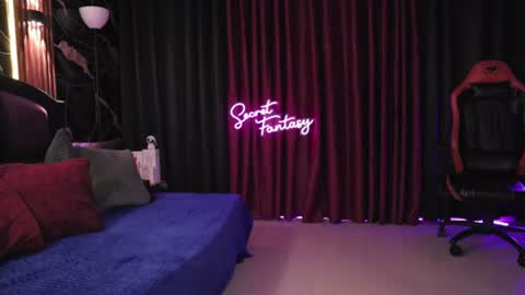 Kiki and Max online show from 06.23.26