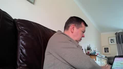 Snapshot of secretfun69uk chatting on 03.11.25 BJ online show from 03.11.25