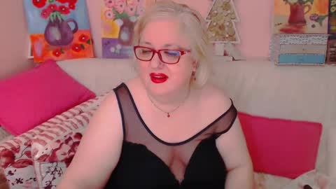 Snapshot of secretloverbbw chatting on 12.18.25 Alice online show from 12.18.25
