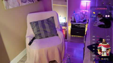 Snapshot of secretmistress01 chatting on 12.29.24 Mariot Mery for short ..never call me PET NAMES in FREECHAT mom momy baby or sweety online show from 12.29.24