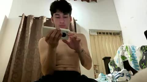 Snapshot of secreto_chat_ chatting on 09.09.25 secreto_chat_ online show from 09.09.25