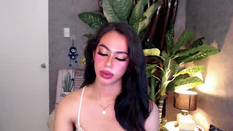 Snapshot of sectivedivadoll69x chatting on 12.12.24 xam online show from 12.12.24