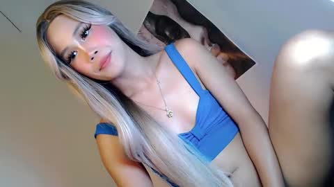 YU RI online show from 04.23.26
