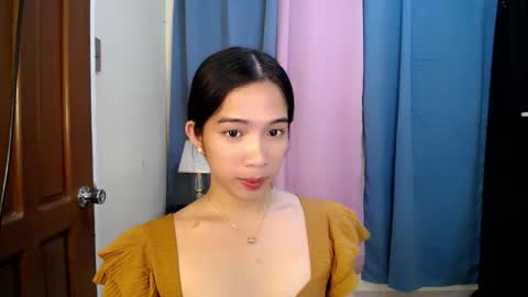 JUST CALL ME ABIA  online show from 04.22.26