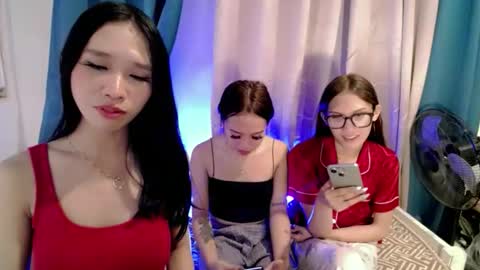 Snapshot of seductive_kimxxx chatting on 05.26.26 your miss universe kim online show from 05.26.26