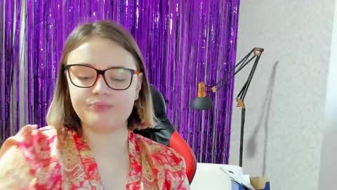 seductive_she_wolf online show from 01.28.25