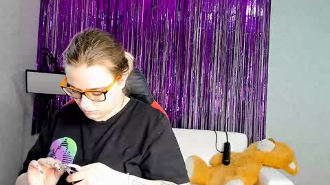 seductive_she_wolf online show from 03.10.25