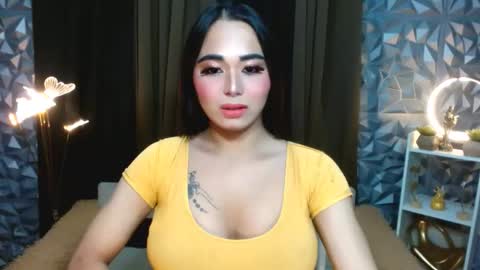 Snapshot of seductivelatina69 chatting on 09.30.25 Lala online show from 09.30.25