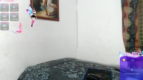 Snapshot of seductivespellvagina80 chatting on 01.09.25 Estefany online show from 01.09.25