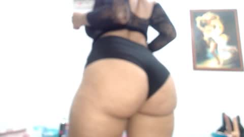 Snapshot of seductivespellvagina80 chatting on 03.11.25 Estefany online show from 03.11.25