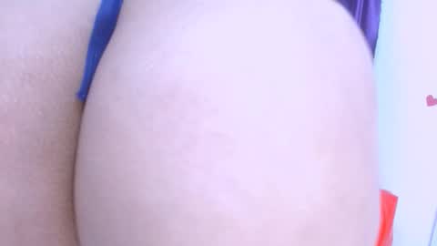 Snapshot of seductivespellvagina80 chatting on 01.06.26 Estefany online show from 01.06.26