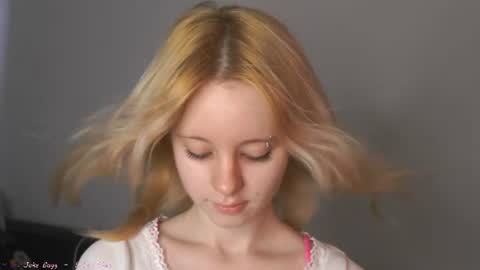 See Its honey bunny  im Lana online show from 07.28.26