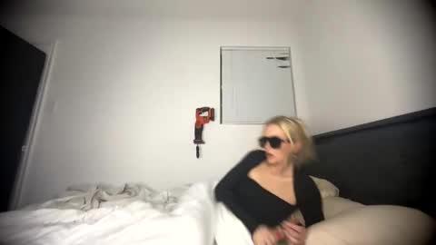 Snapshot of seeusinurdreams chatting on 03.24.26 Madison online show from 03.24.26