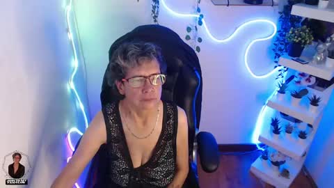 Snapshot of selena_ferreira chatting on 05.15.26 Selena online show from 05.15.26