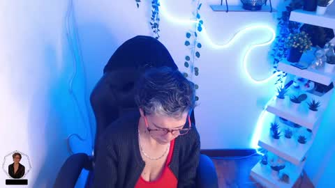 Snapshot of selena_ferreira chatting on 05.16.26 Selena online show from 05.16.26