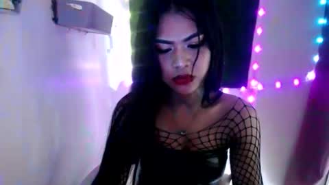 selena_fox2000 online show from 04.27.26