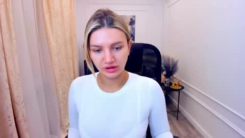 selenaemoore online show from 06.05.26