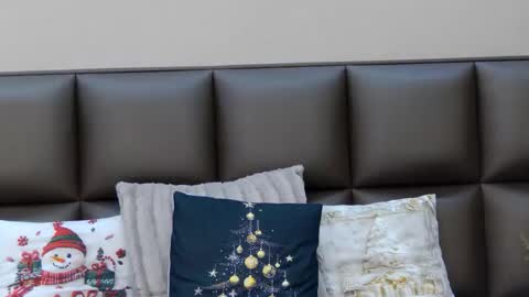 Snapshot of selenahanson chatting on 01.07.26 SelenaHanson online show from 01.07.26