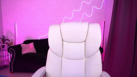 selenairis online show from 11.04.25