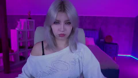 Snapshot of selenairis chatting on 06.18.26 selenairis online show from 06.18.26