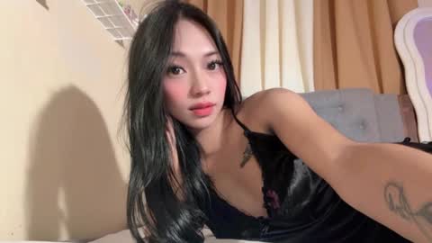 Snapshot of selenareyes chatting on 11.10.25 JC online show from 11.10.25