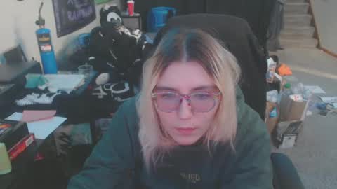 Snapshot of selenebaby chatting on 01.22.25 Selene online show from 01.22.25