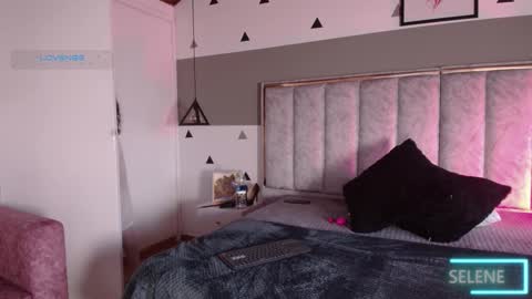 Selene online show from 09.25.25