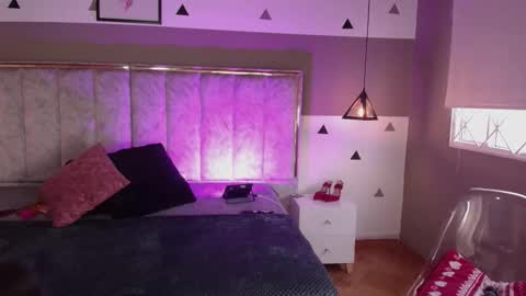 Selene online show from 10.13.25